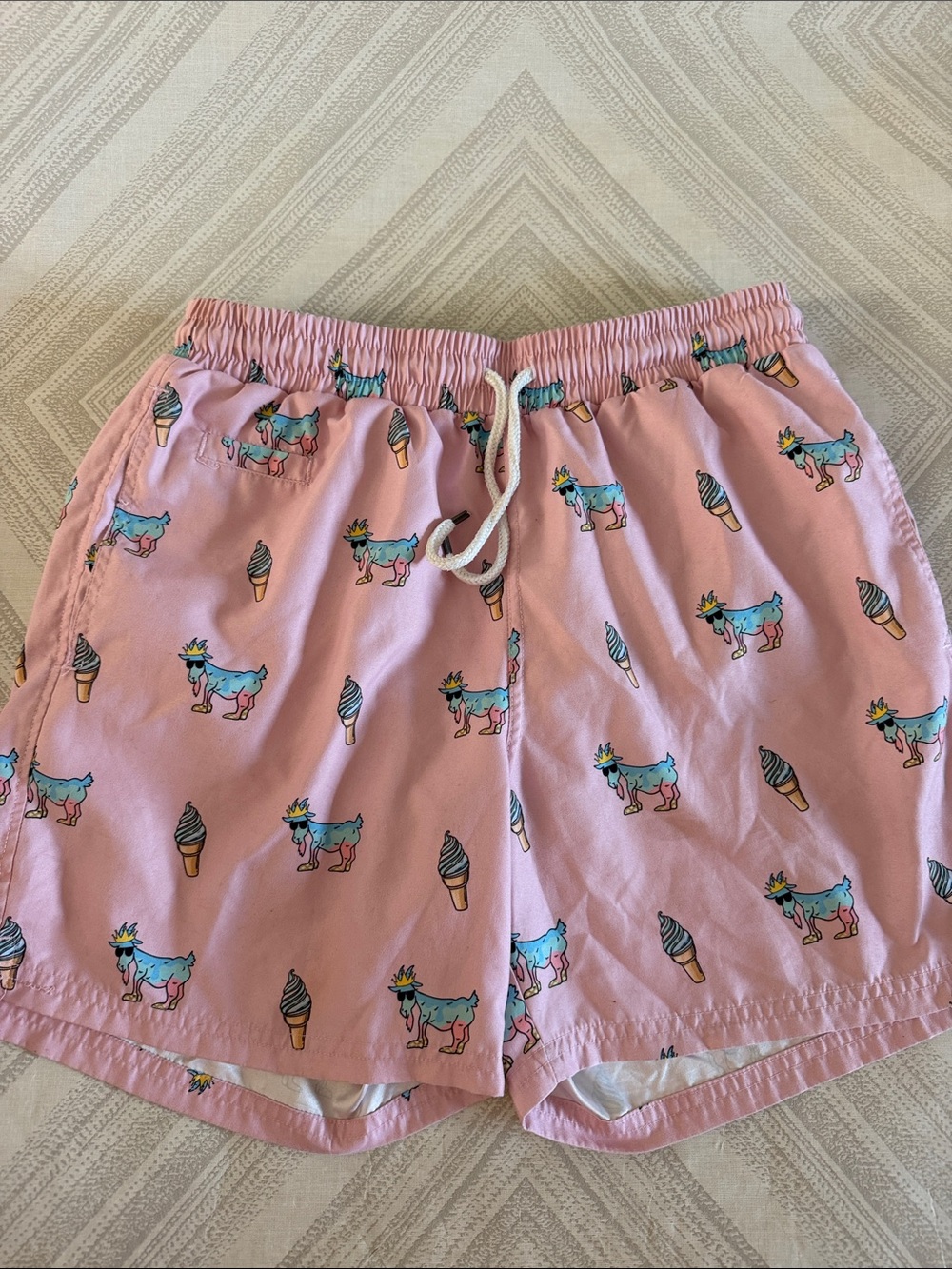 GOAT USA Ice Cream Swim Trunks Men’s Small Pink Quick Dry Lined Bathing Suit